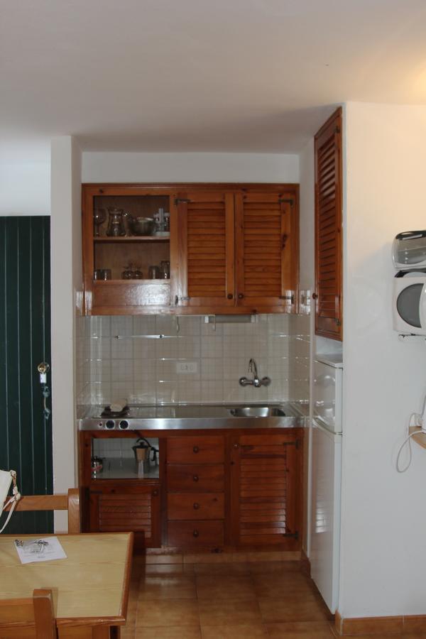 Apartamentos Sol Isla Аренал д'ен Кастел Екстериор снимка